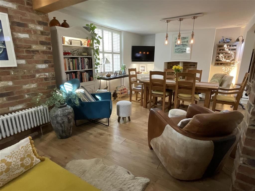 Property photo 2 of 15 Dining Area
