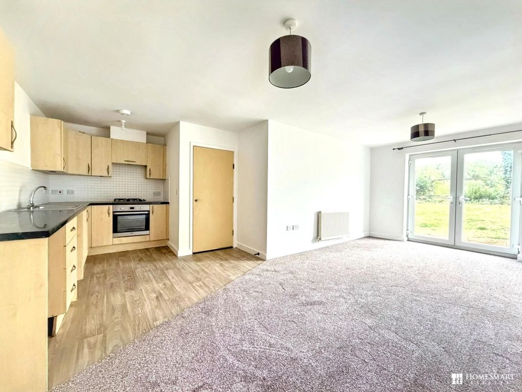 Property photo 2 of 12 Kitchen Lounge