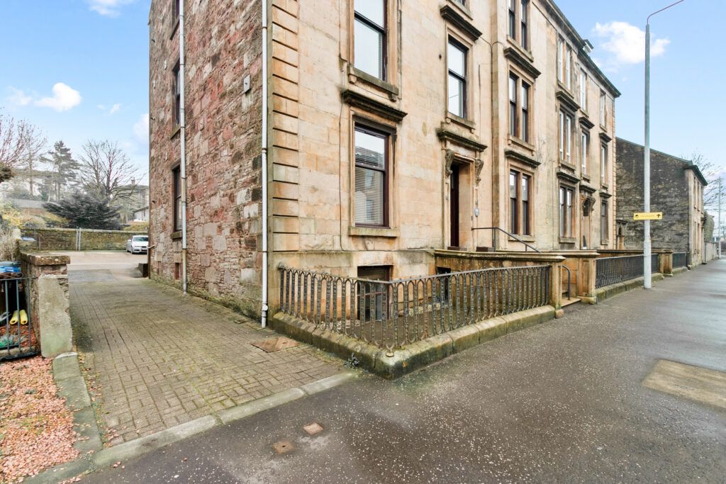 Property photo 1 of 20