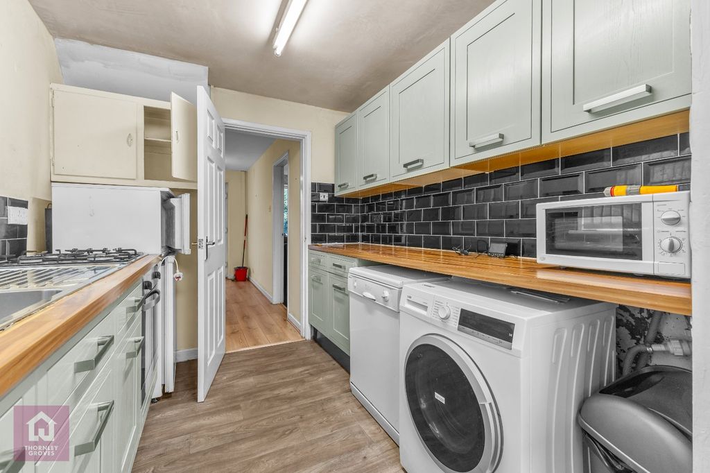 Property photo 3 of 18 Picture No. 10