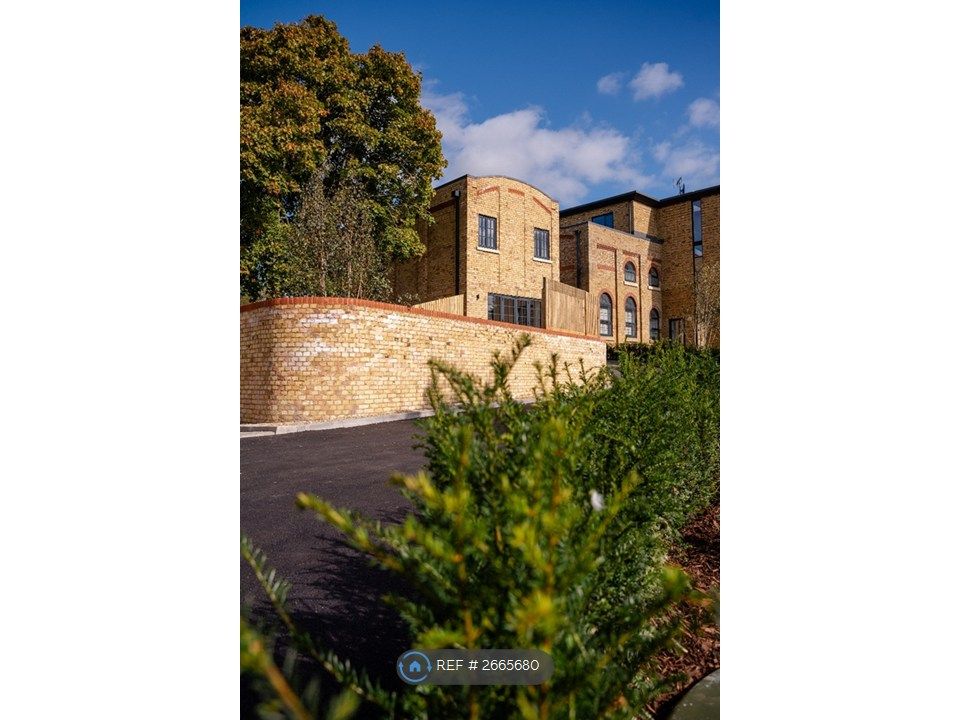 Property photo 3 of 9