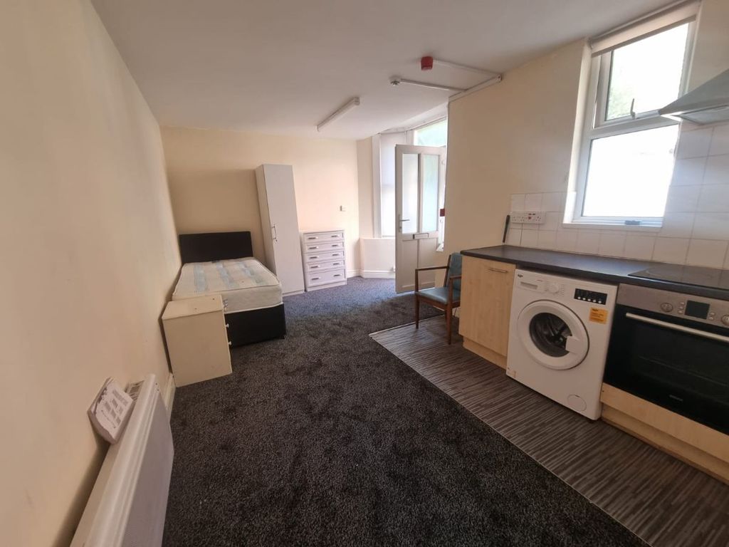 Property photo 2 of 4