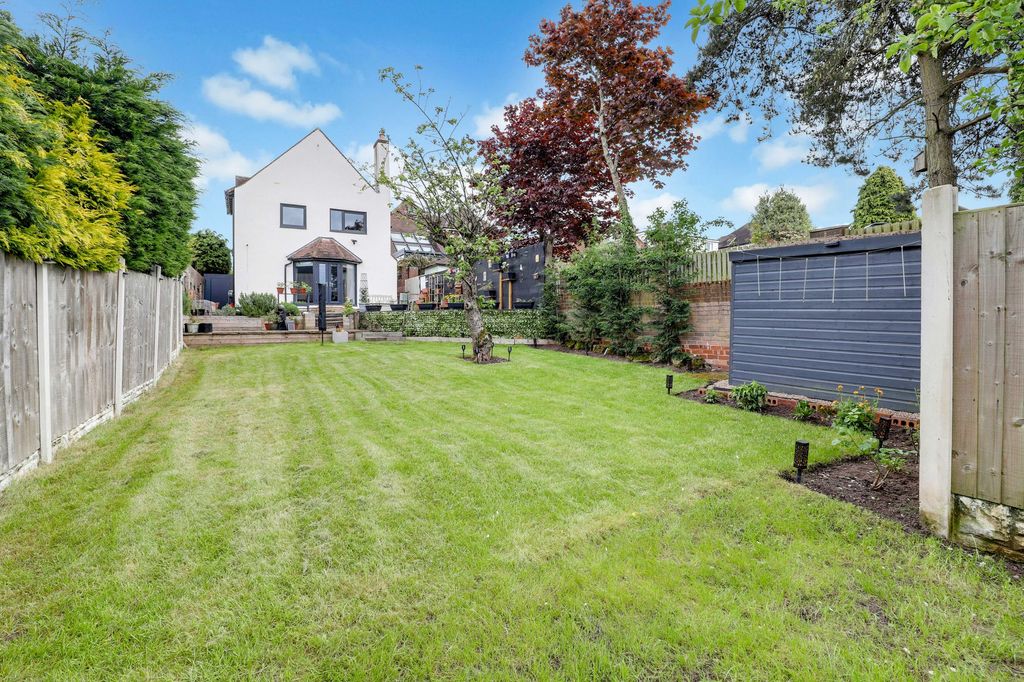 Property photo 1 of 28