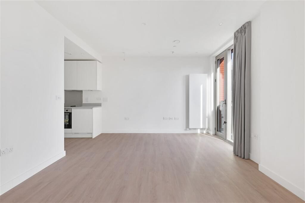 Property photo 1 of 12 (Main)