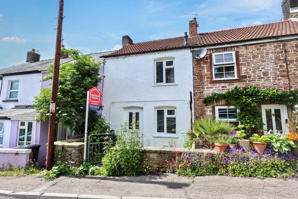Property photo 1 of 11