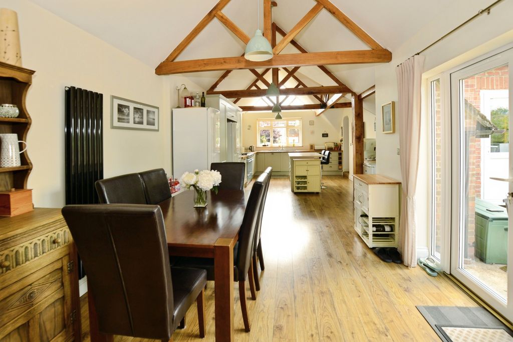 Property photo 1 of 21