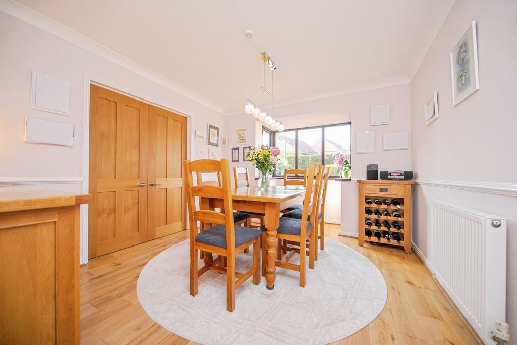 Additional image 5 of 4 bed detached house for saleLeas Road, Clacton-On-Sea CO15