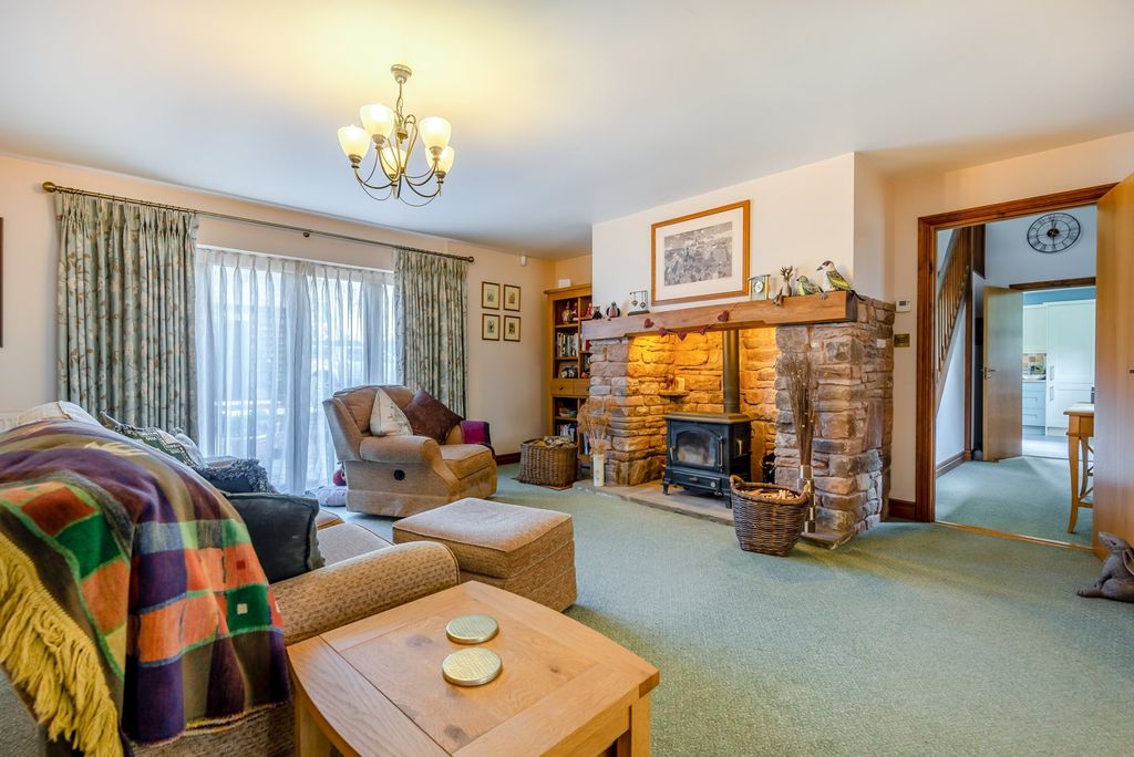 Property photo 3 of 38