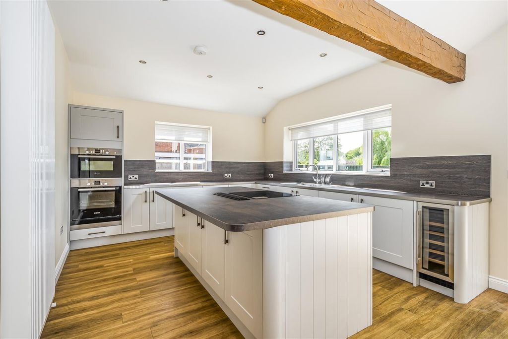 Property photo 3 of 18 Hull Road12.Jpg