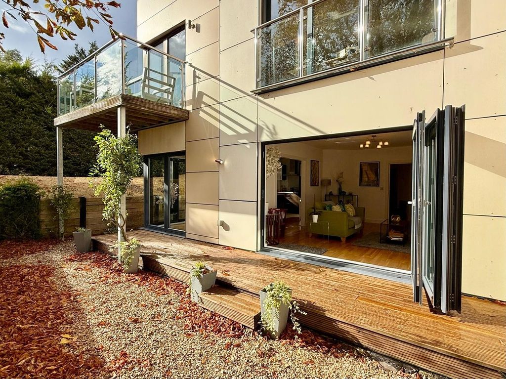 Property photo 3 of 23