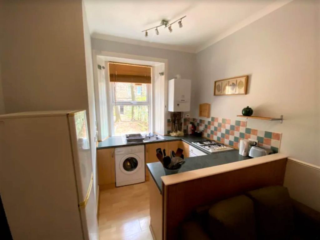 Property photo 2 of 6 Kitchen