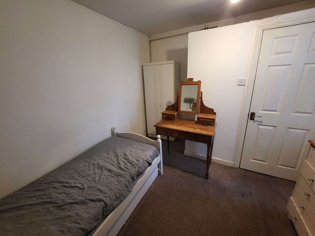 Property photo 3 of 10 Gallery