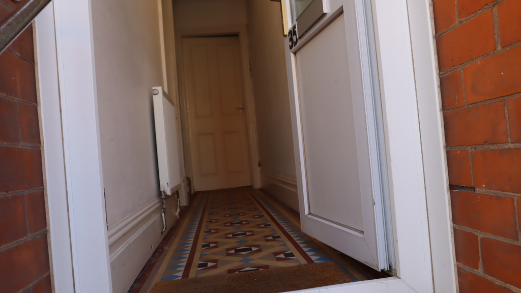 Property photo 1 of 43