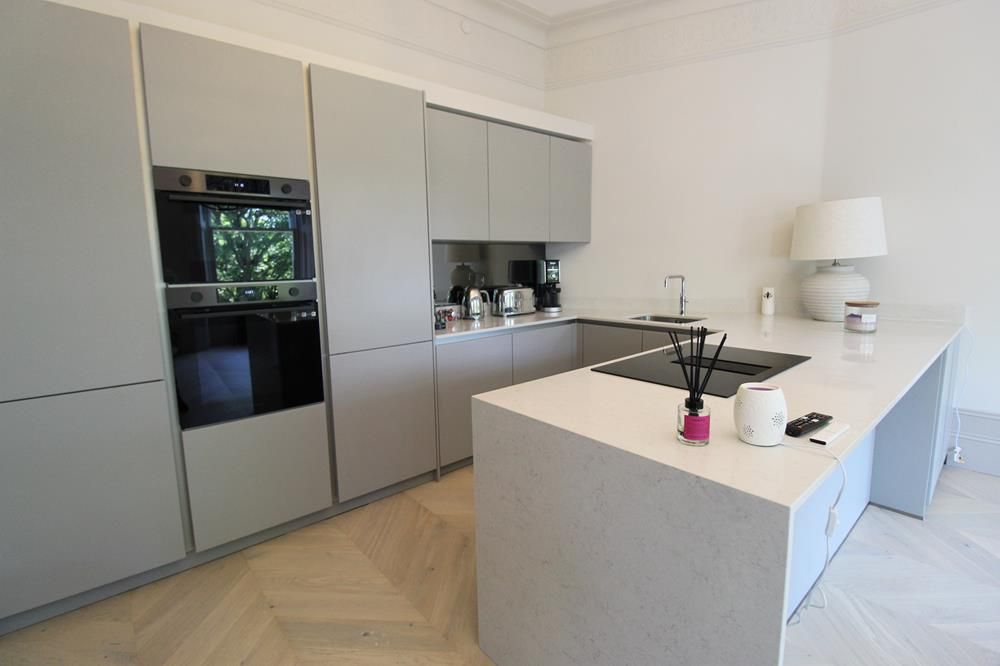Property photo 2 of 13 Kitchen 2