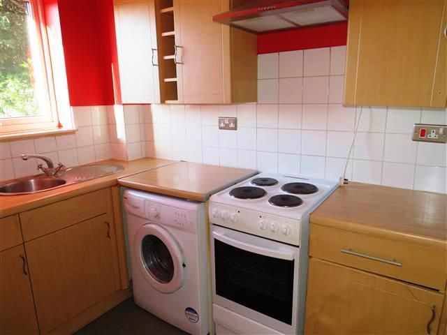 Property photo 3 of 5 Kitchen