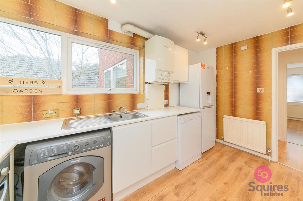 Property photo 3 of 28