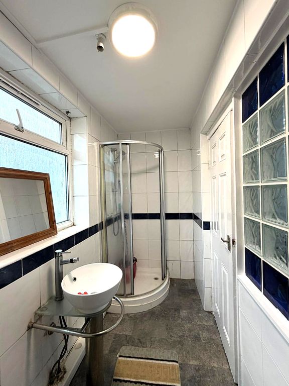 Property photo 3 of 3