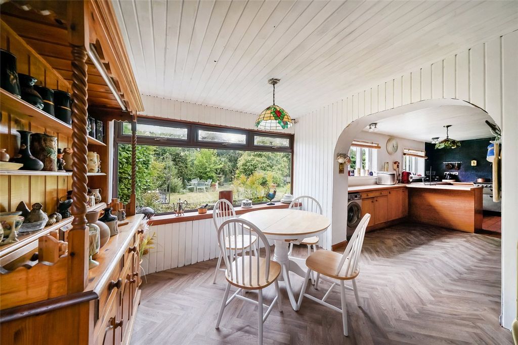 Property photo 3 of 22 Kitchen/Diner