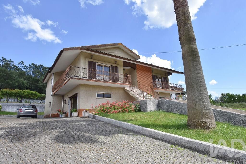 Property photo 2 of 38