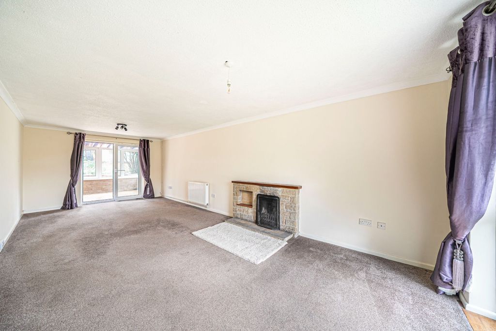 Property photo 3 of 39