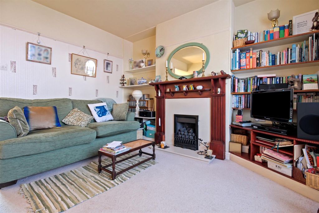 Property photo 2 of 15 Dominion Road, 107-001.Jpg