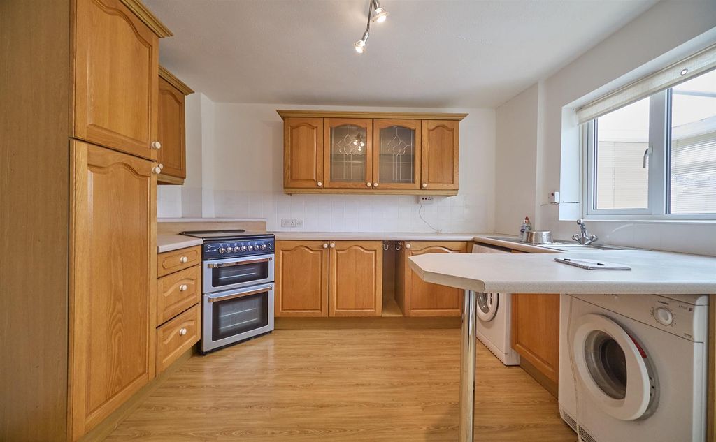 Property photo 3 of 13 Clifton New_3.Jpg