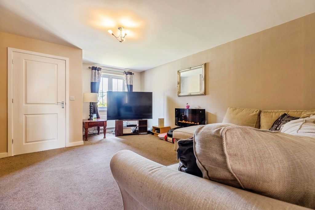 Property photo 2 of 14 Pbox-Img.Jpg