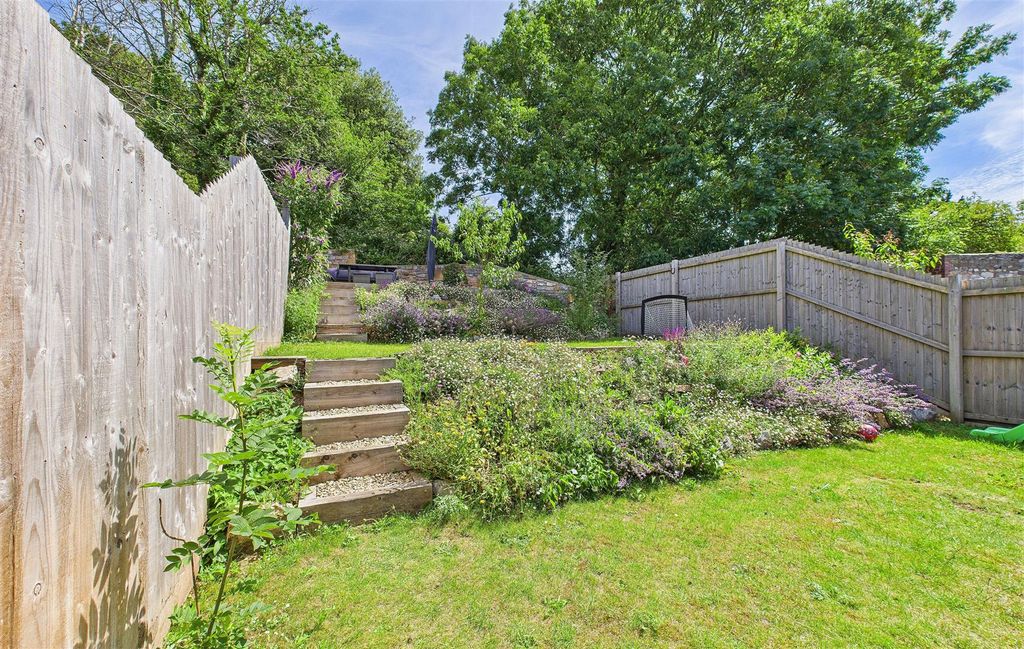 Property photo 2 of 18