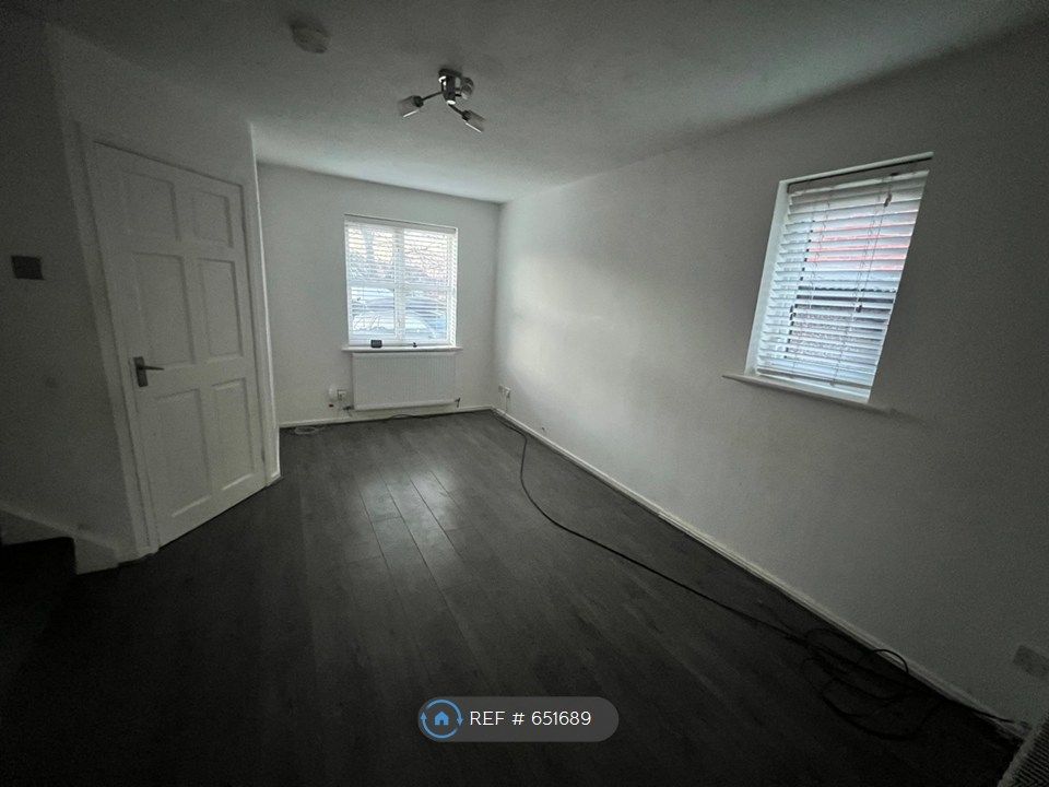 Property photo 3 of 23