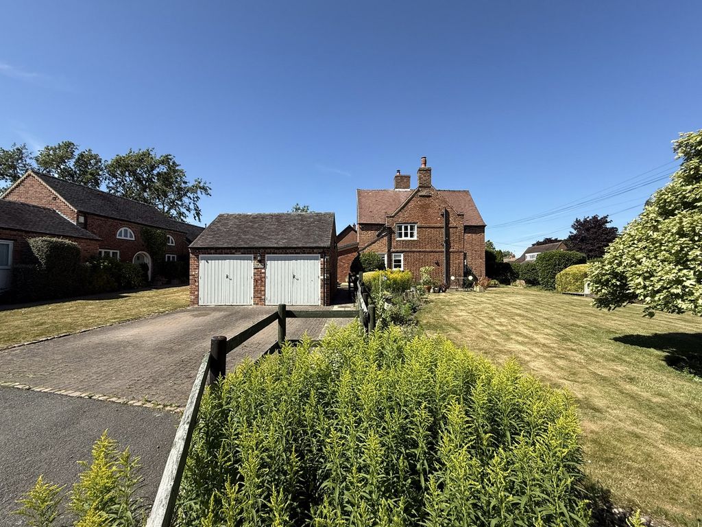 Property photo 3 of 33