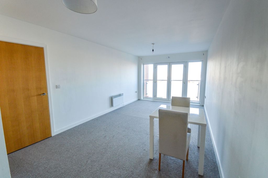 Property photo 3 of 7 Living Room