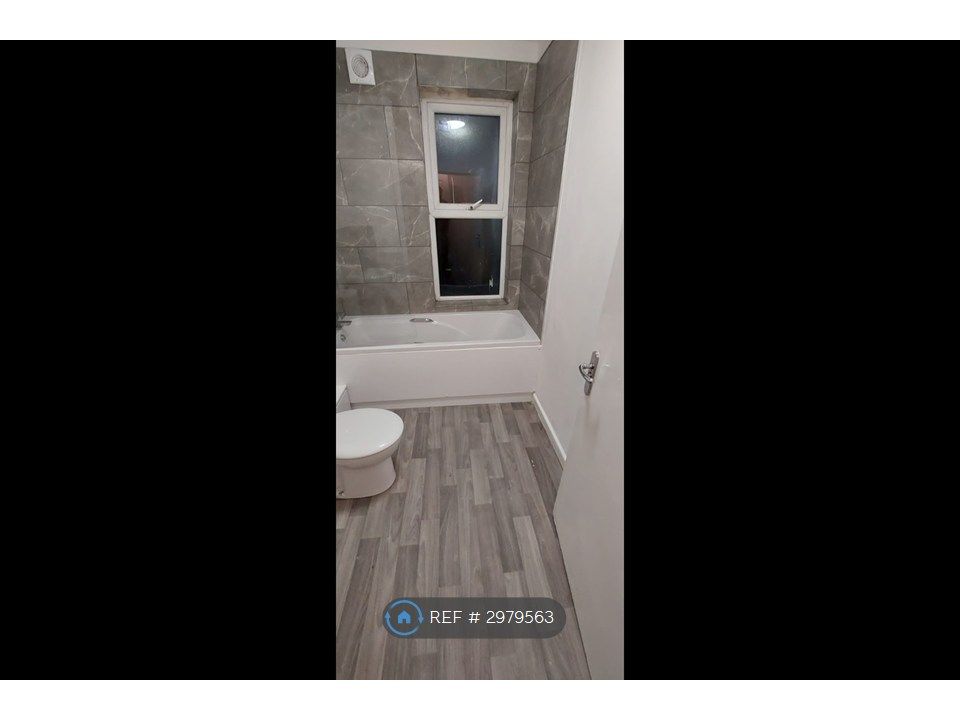 Property photo 1 of 3 Bathroom
