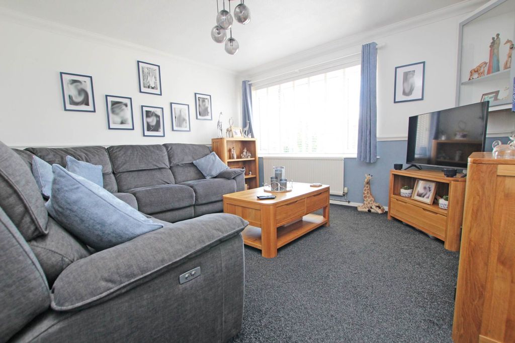 Property photo 2 of 18