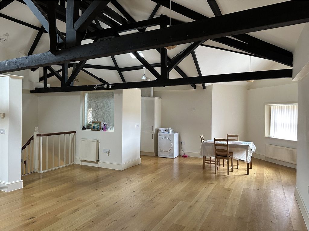 Property photo 2 of 17 Picture No. 07