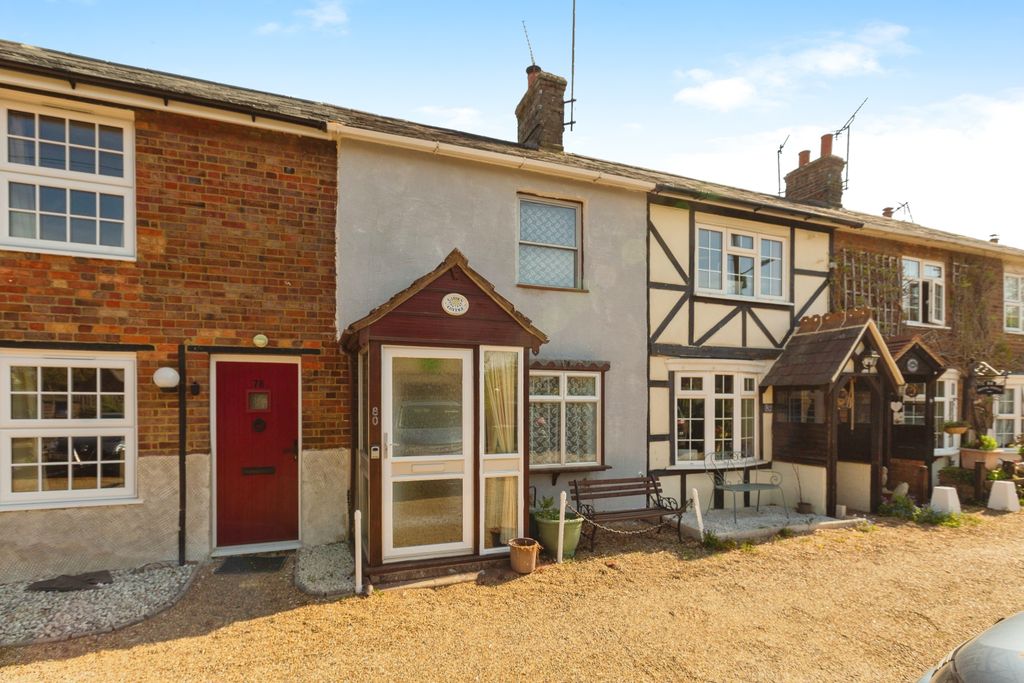 Property photo 1 of 20 2025-04-12-80Brookstreetastonclintonaylesburyhp225Et-1001787980-1501