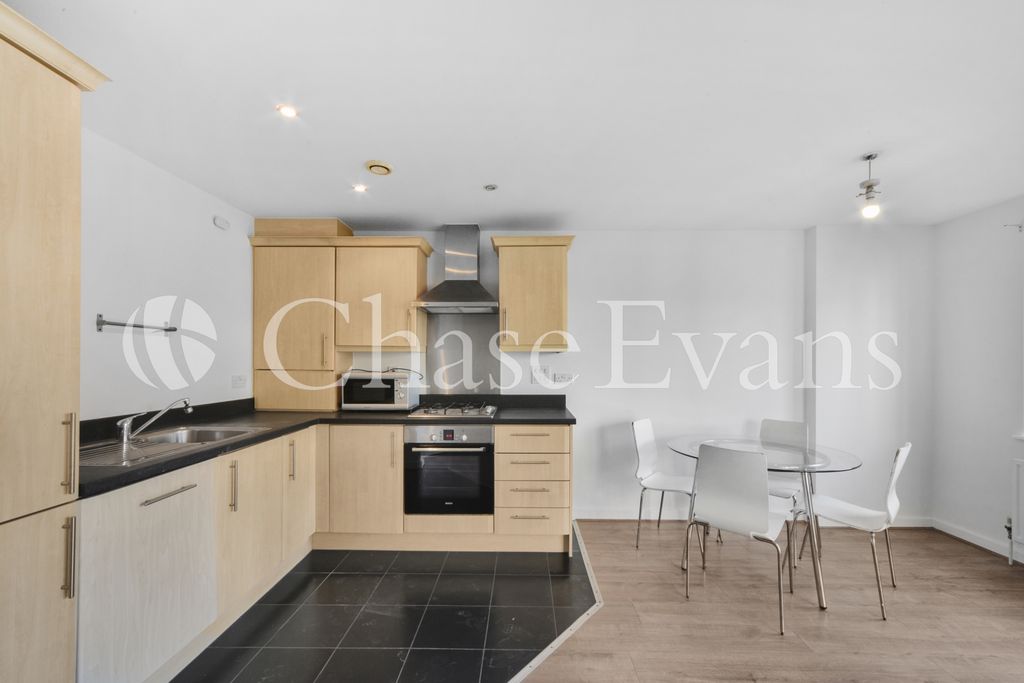 Property photo 3 of 15 Kitchen