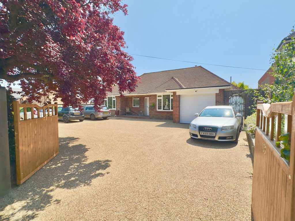 Property photo 3 of 26