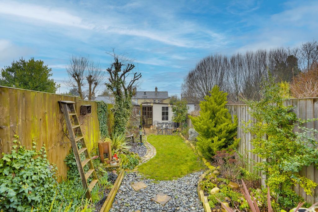 Property photo 3 of 21