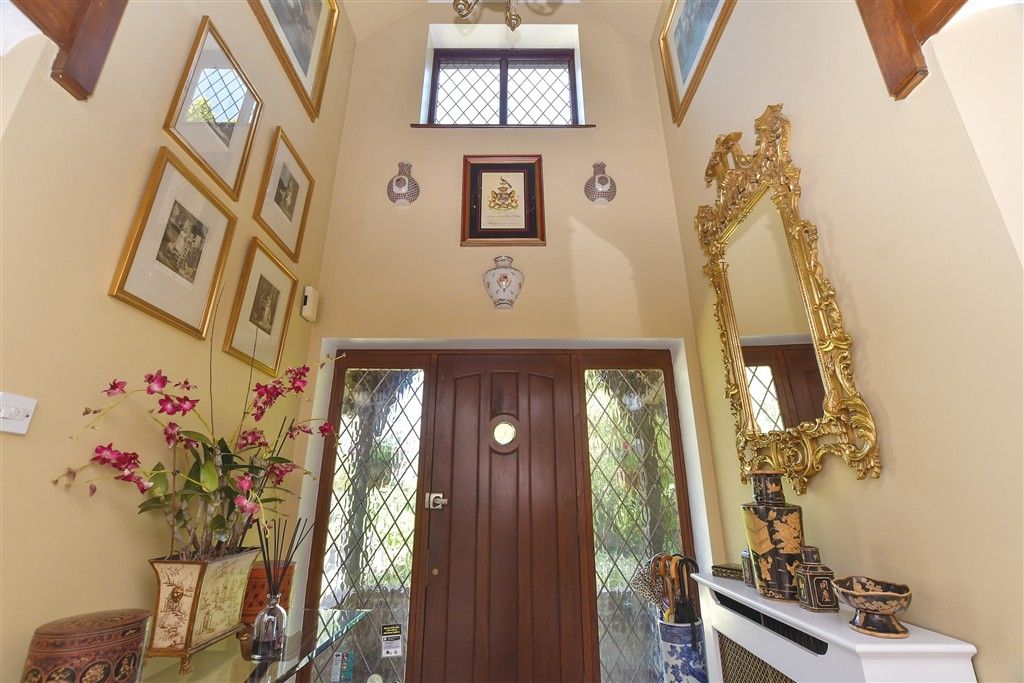 Property photo 3 of 27 Hallway