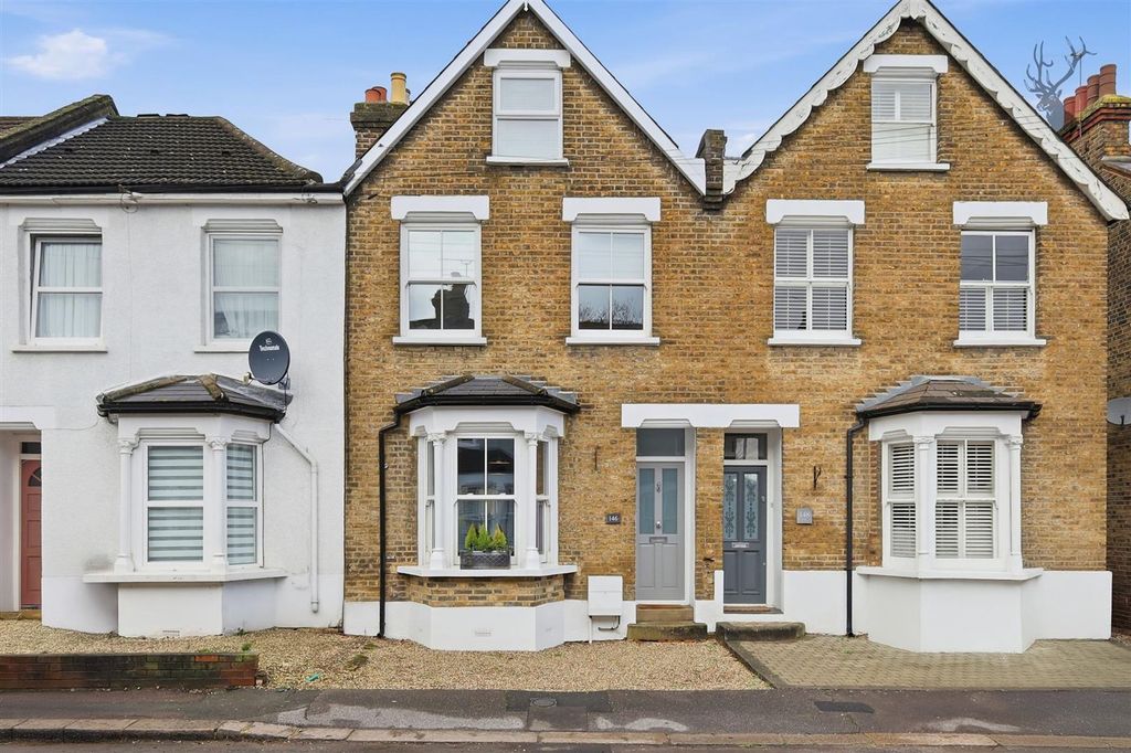 Property photo 1 of 24