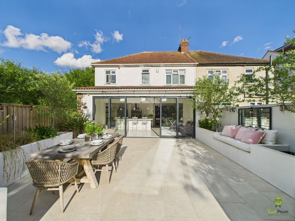 Property photo 1 of 21 Presented By Clinton At Ewemove Bexleyheath And Da