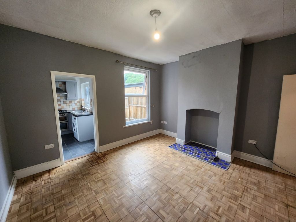 Property photo 3 of 13 Picture No. 16