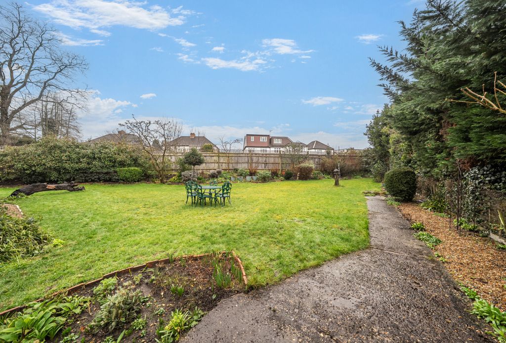 Property photo 3 of 12 1405481-6-6981Ed6...