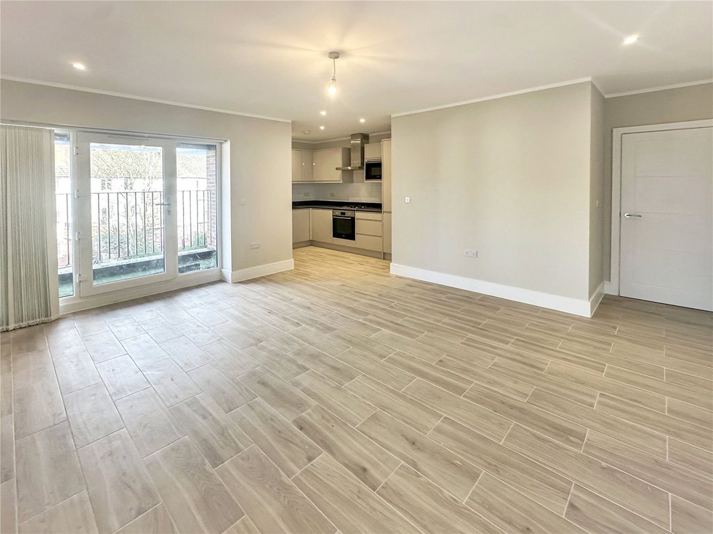 Property photo 1 of 10 Picture No. 05