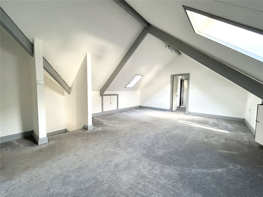 Additional image 10 of 8 bed detached house for saleCastle Hall Drive, Blackbridge, Milford Haven, Pembrokeshire SA73