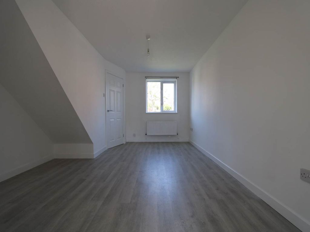 Property photo 2 of 9 Sitting Room Pic1