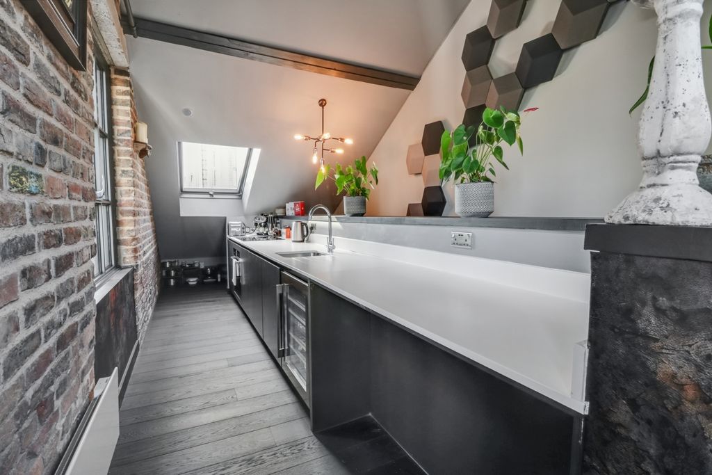 Property photo 2 of 15 Img_2568