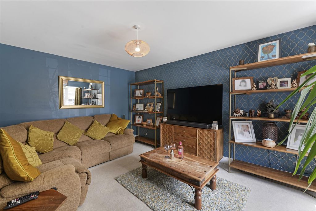 Property photo 3 of 19 04.Jpg