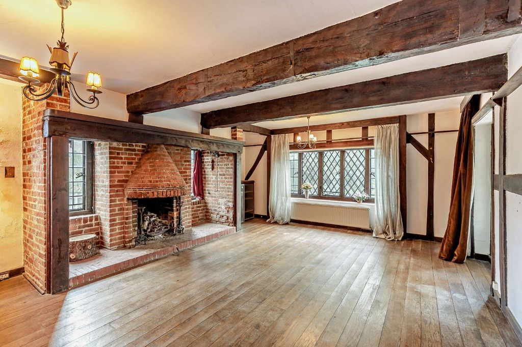 Property photo 2 of 16 Drawing Room