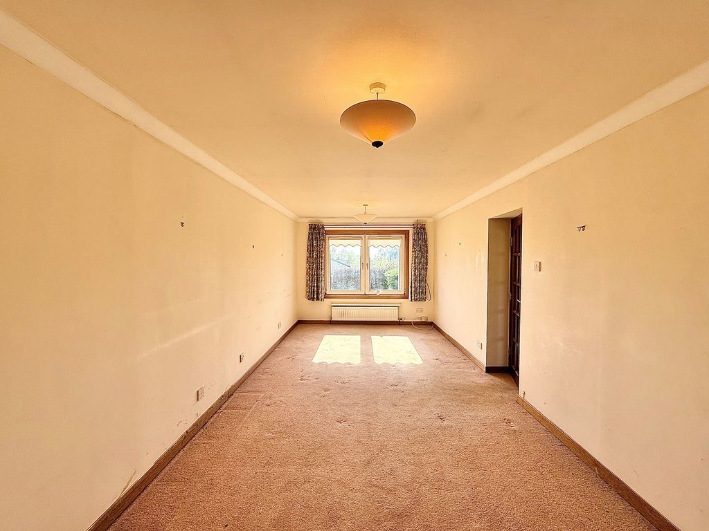 Property photo 3 of 16 Photo 12